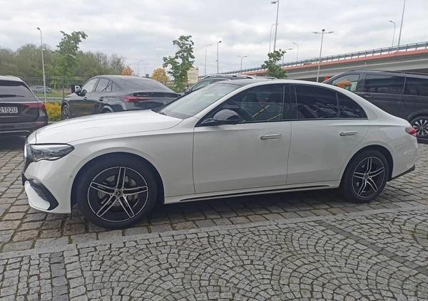 Mercedes-Benz Klasa E cena 339900 przebieg: 10500, rok produkcji 2023 z Opole małe 466